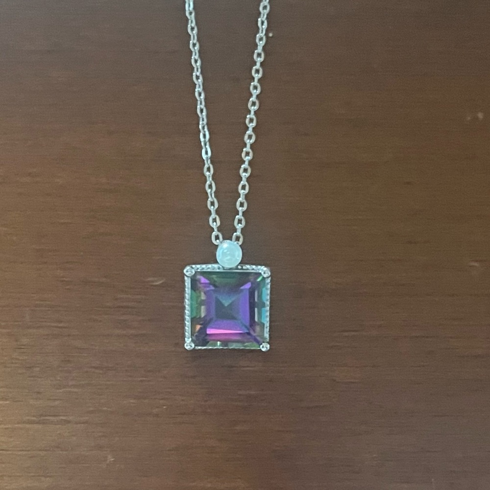 Natural Rainbow Quarts Pendant Necklace - Picture 5 of 7